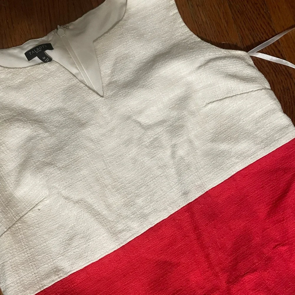 Talbots - Picture 4 of 9